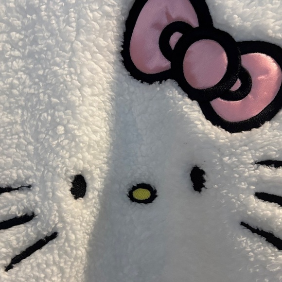 Hello Kitty Faux fleece with Pink Accents - Picture 3 of 3